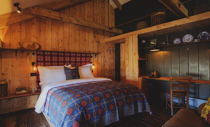 Captain's cabin bedroom